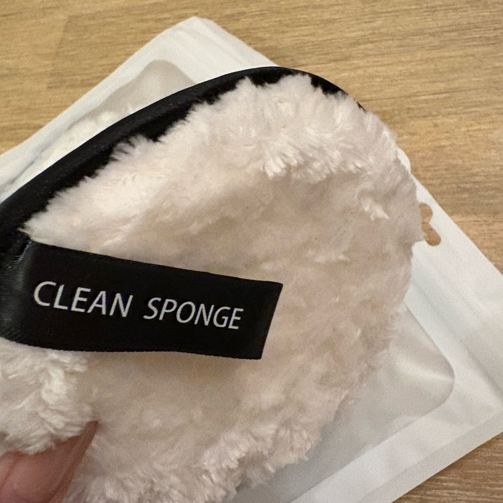 New- Makeup Remover Facial Sponge Pad Set - Picture 2 of 12